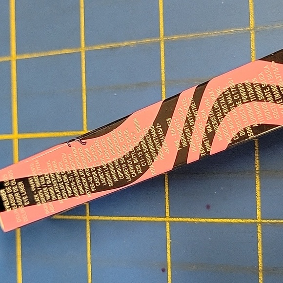 NYX Beetlejuice Pin Stripe Duo Gel Liner 0.1g Liquid Liner 0.4ml New Sealed Box - Picture 2 of 6